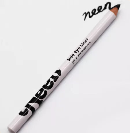 Eyeliner vs. Mascara: The Ultimate Guide to Picking the Right One for Your Look